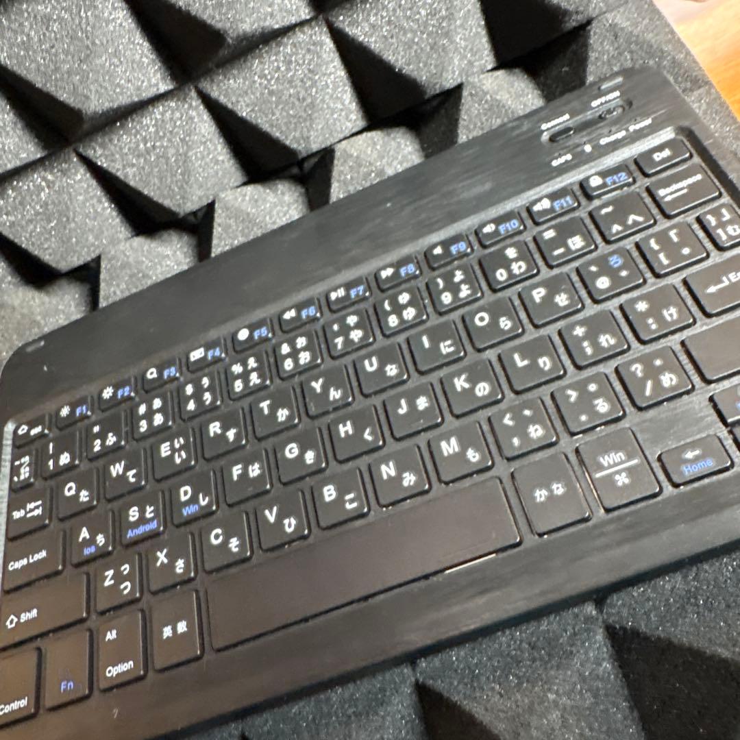 【iPad第9世代】箱・充電器・キーボード付