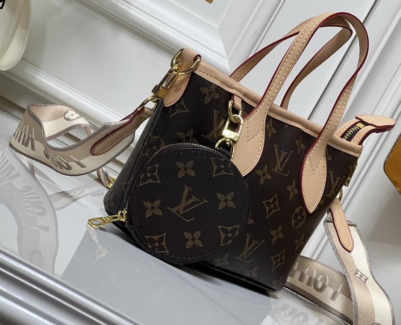 LOUIS VUITTON ネヴァーフル ベージュ M46705