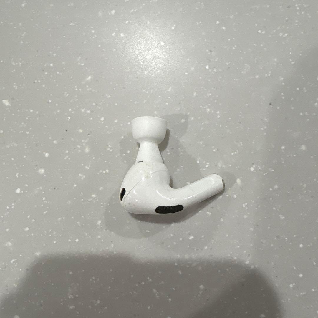 AirPods pro 第二世代　ライトニング　片耳のみ　R 右耳　B右