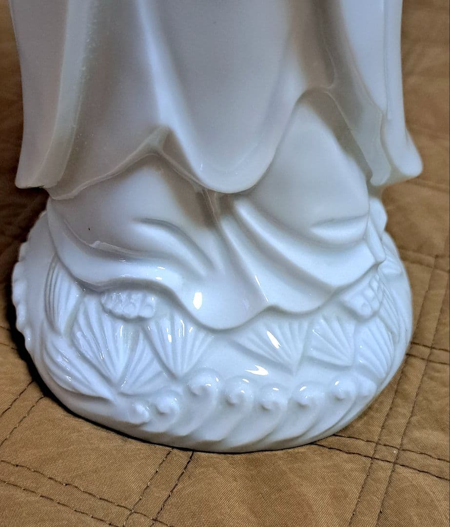 美品 鍋島大五作 仏教美術 白磁慈母観音像