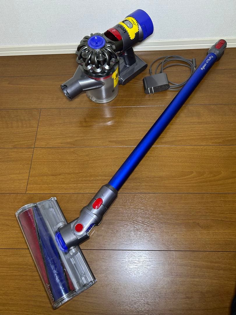 dyson ダイソン コードレスクリーナー　SV11