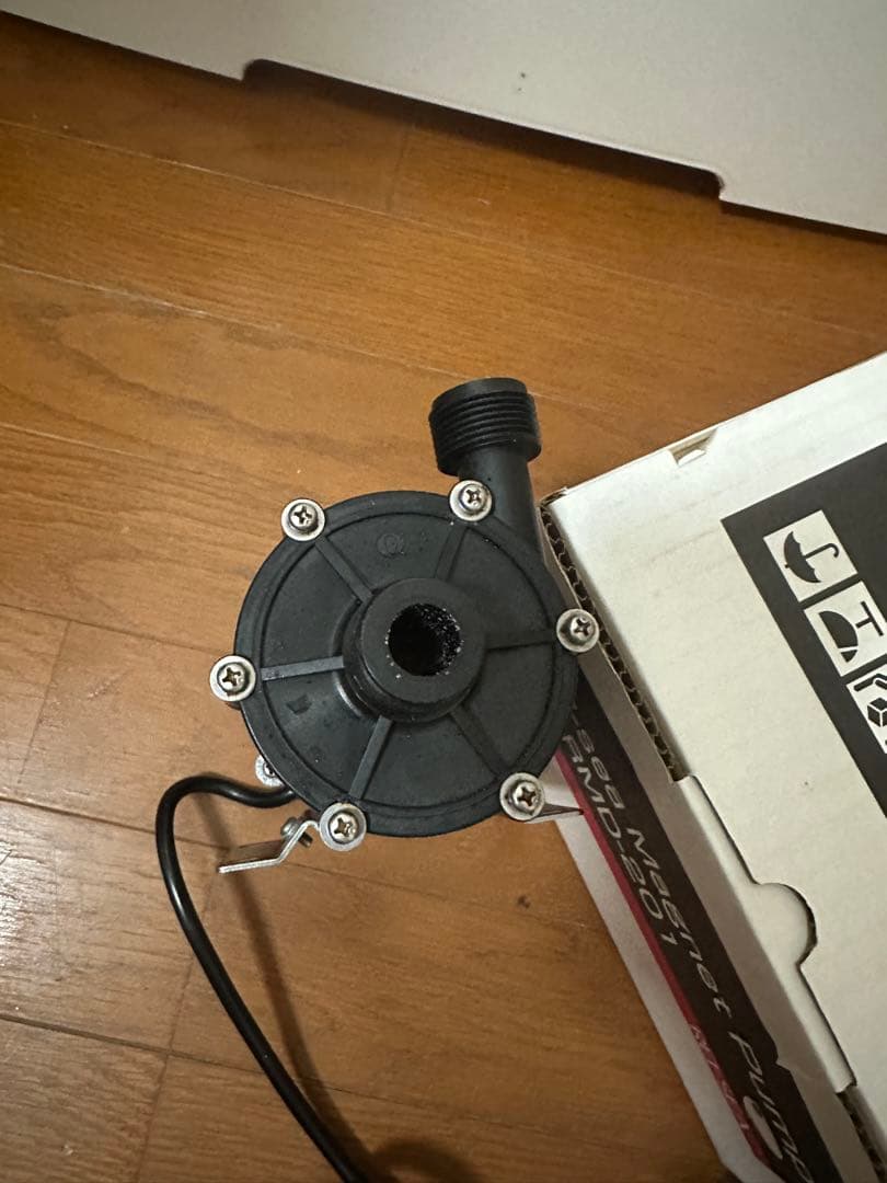 美品　レイシー マグネットポンプ RMD-201