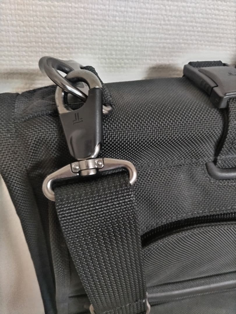 TUMI ブラック ガーメントバッグ22133D4