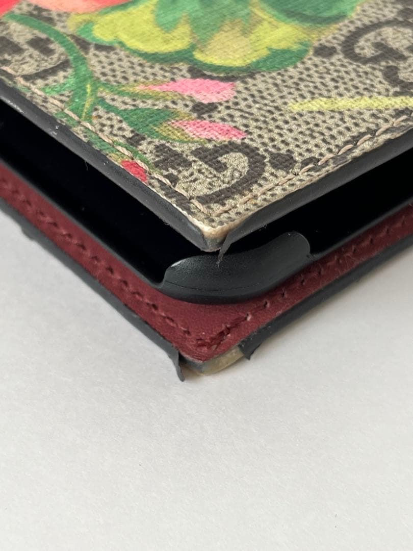 GUCCI GGブルームス ipnone7 手帳型ケース