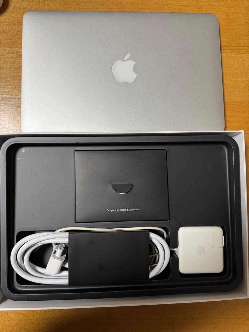 Apple MacBook Air 11インチ　mid2013 箱付き