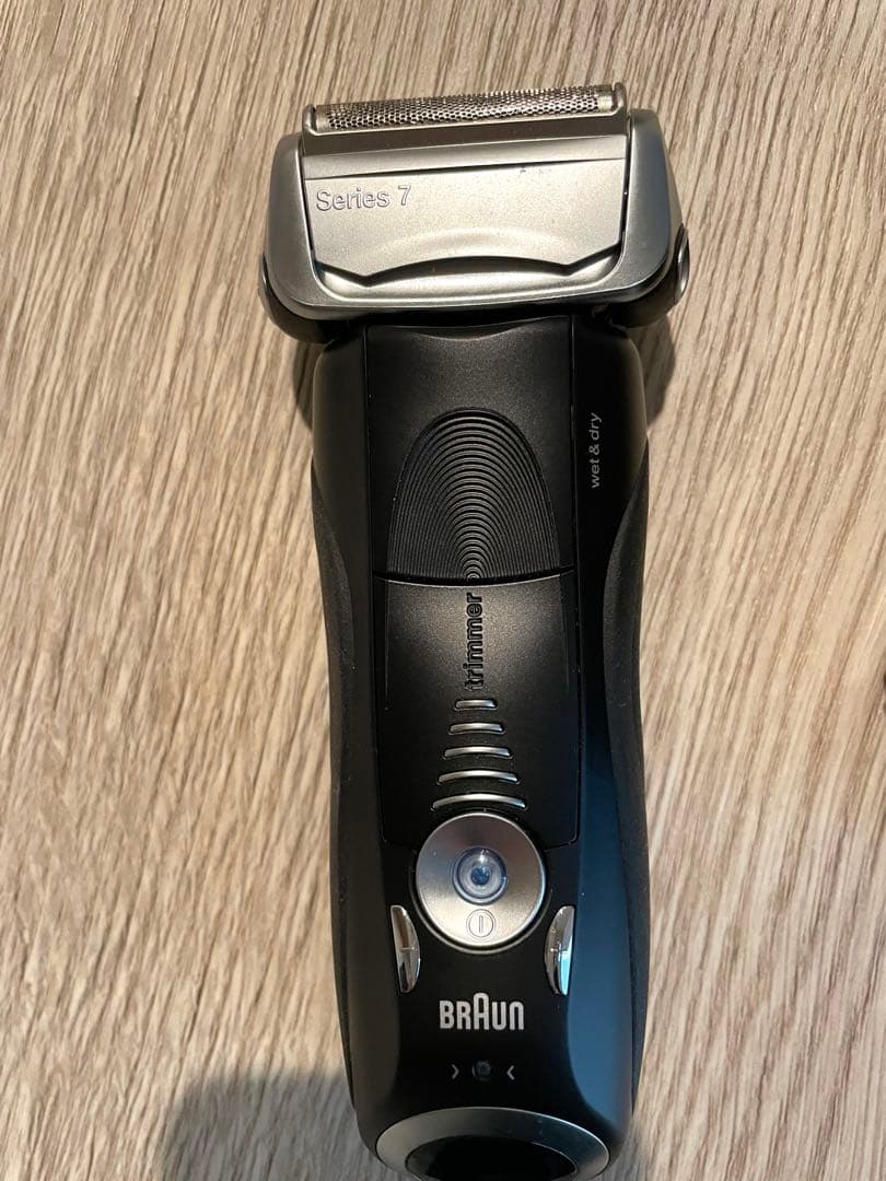 BRAUN series7＊7880ccスマートシェイバー