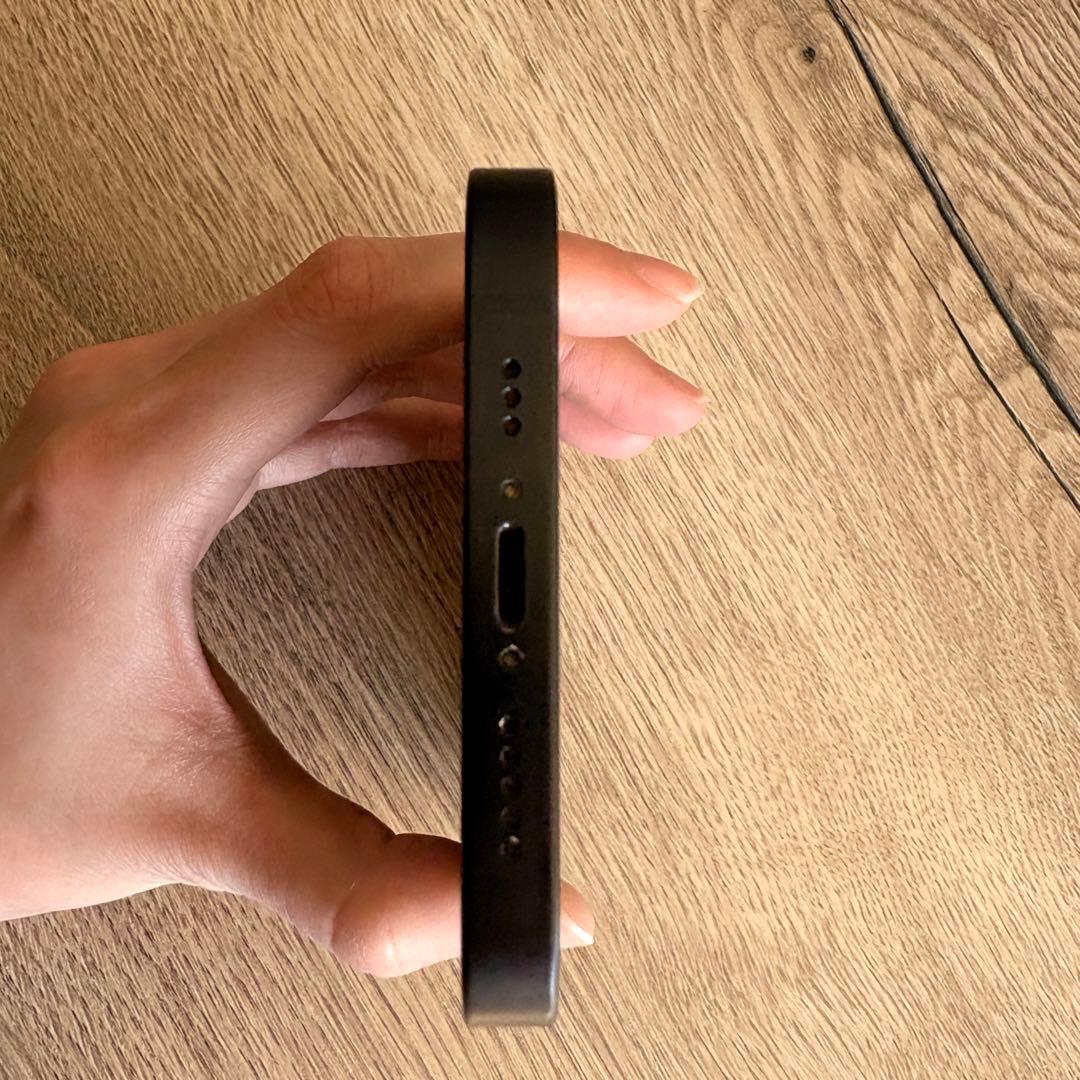 Apple iPhone 12 ブラック本体　64GB