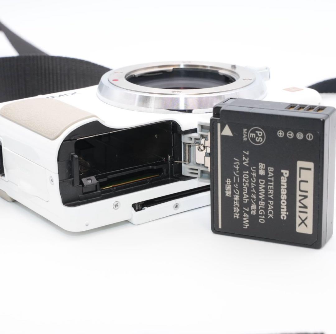 【動作品】Panasonic LUMIX GF6 ボディ 白