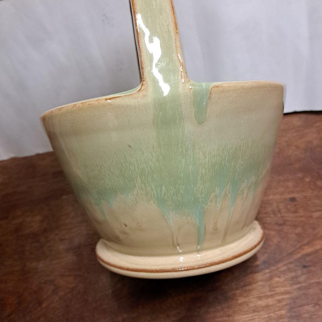 火鉢型陶器 クリーム色と緑色