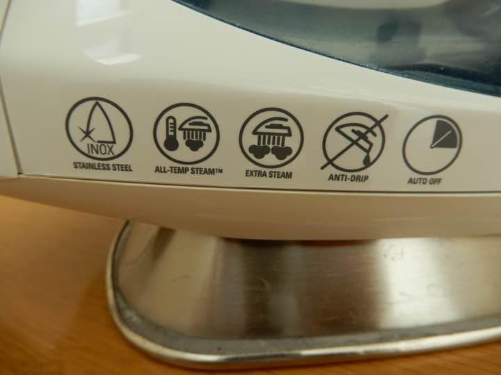 【値引き！】米国仕様：BLACK&DECKER D6000 スチームアイロン