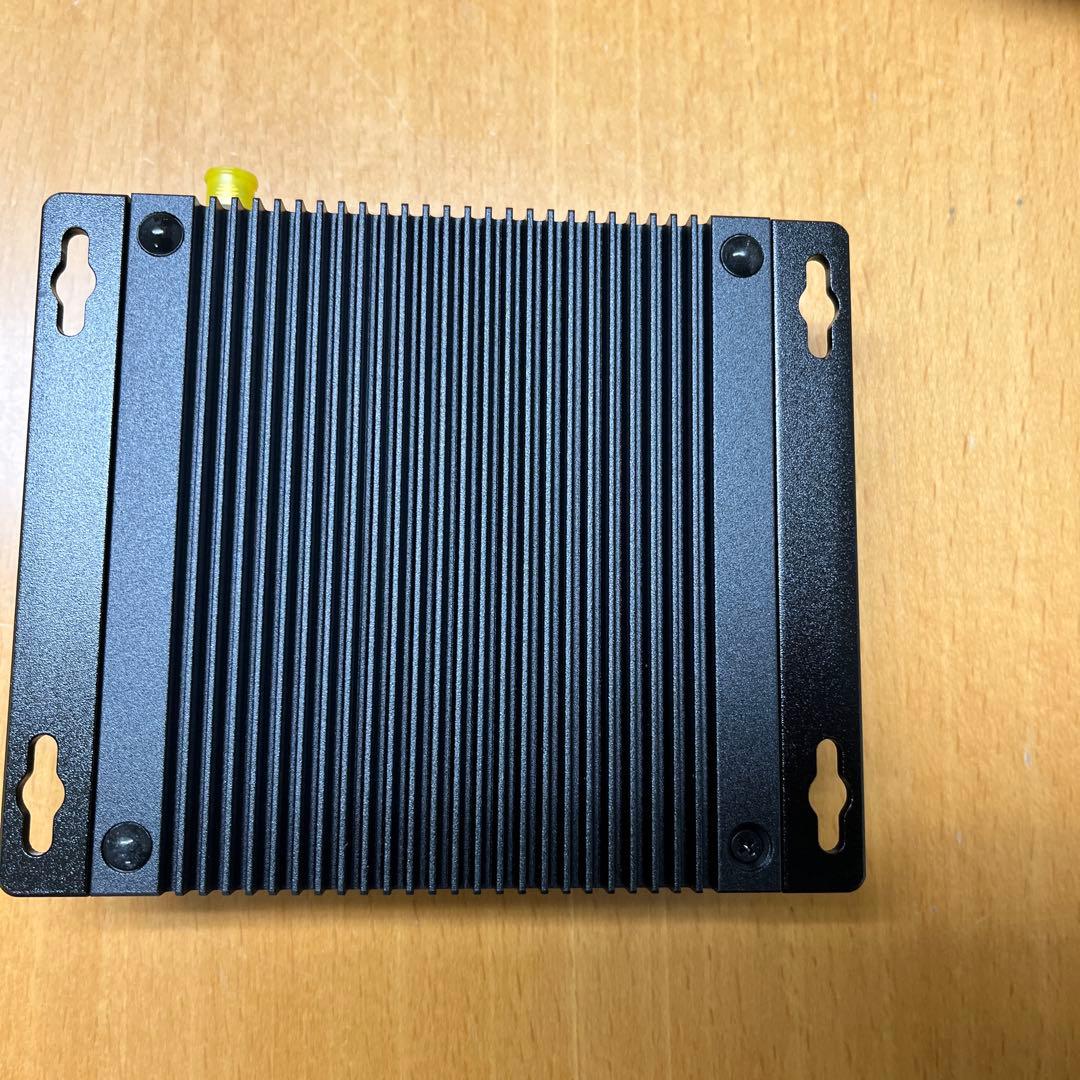 2個新品　EC-R3399PC 6-Core 64-Bit 4G/32G