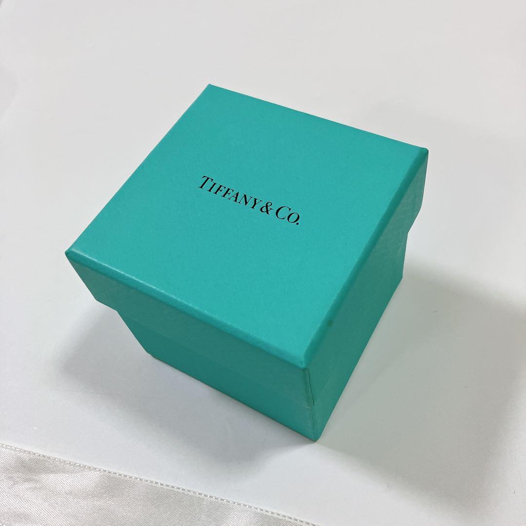 美品　ティファニー　ペアリングケース　空箱　指輪入れ　婚約指輪　リボン付き