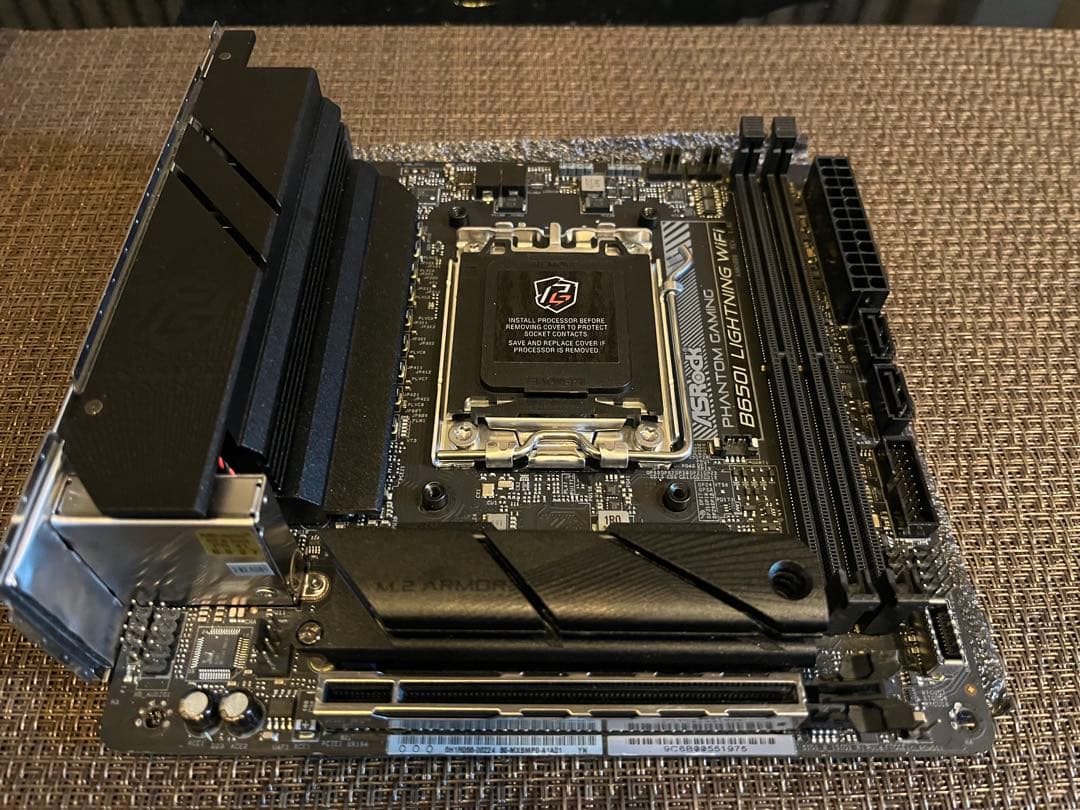 【ITX】ASRock B650I LIGHTNING WIFI 【ジャンク】