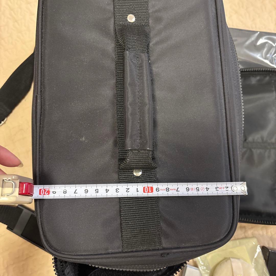 プロ仕様メイクボックス　大容量　　肩紐付き パレットセット