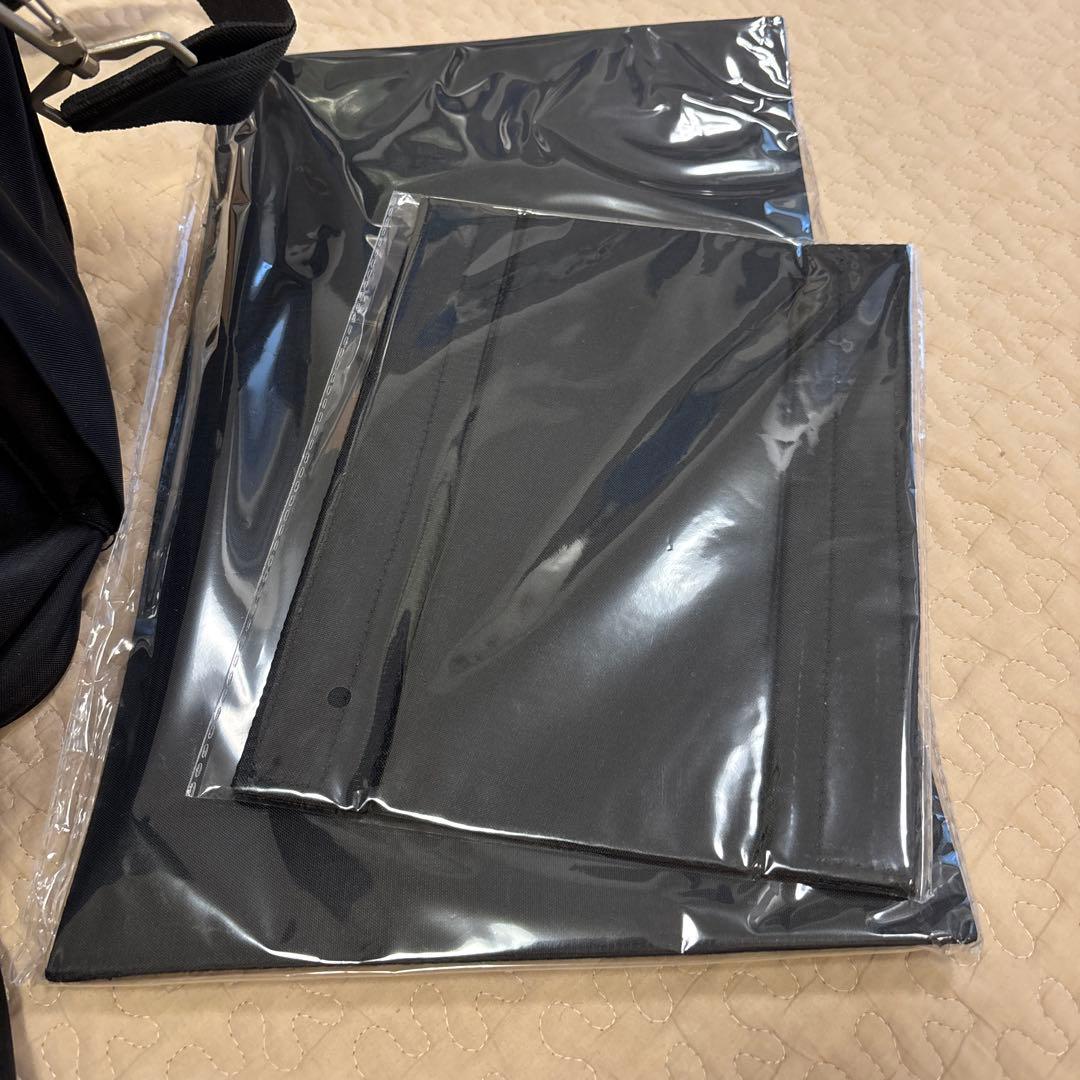 プロ仕様メイクボックス　大容量　　肩紐付き パレットセット
