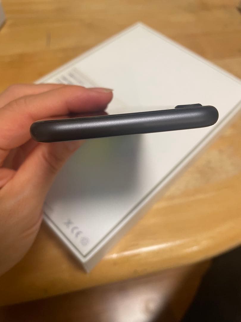 美品　iPhone8 64G スペースグレー simフリー 備品あり