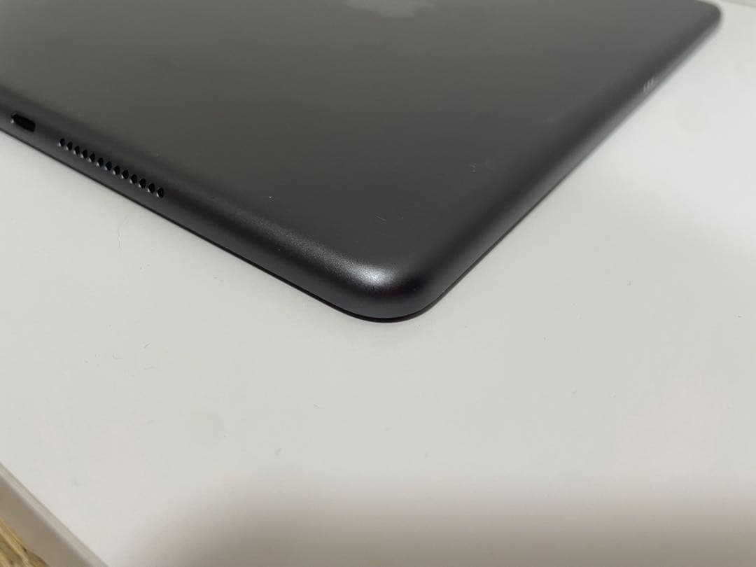 Apple iPad (第9世代) 64GB cellular スペースグレー