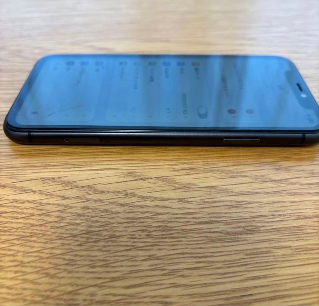 Apple iPhone 11 ブラック 本体　容量100