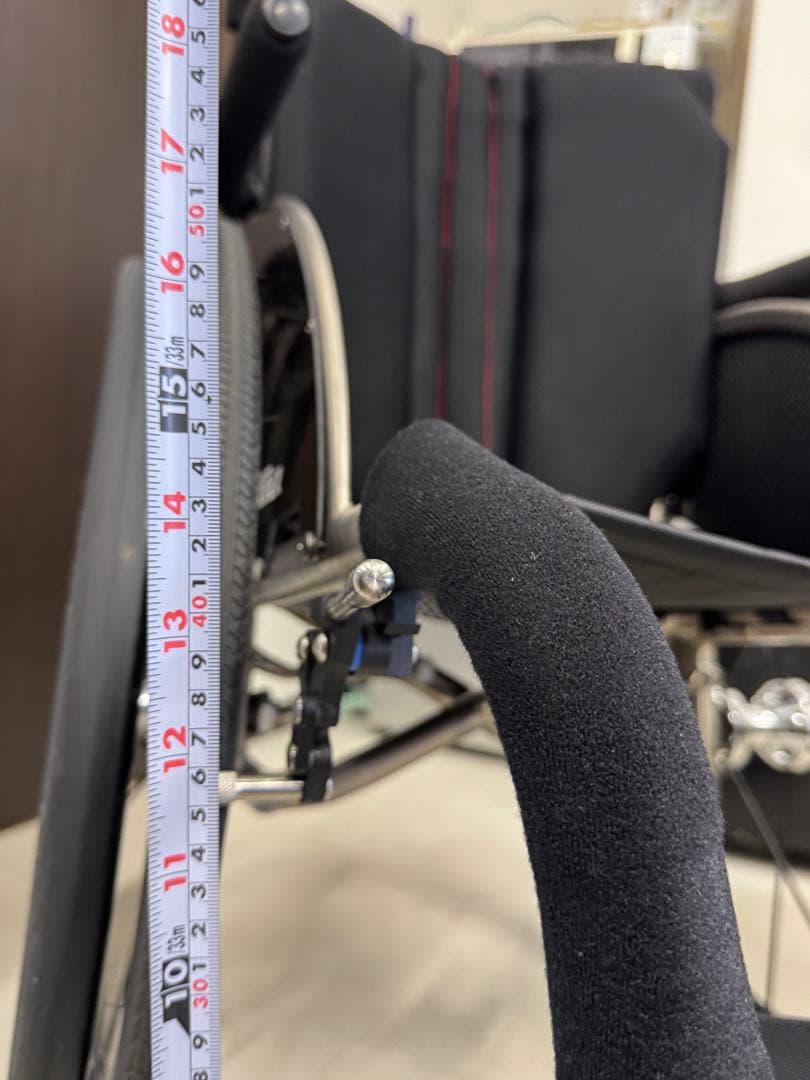 美品　TIG（ティグ）社製 Cloight（クライト）自走式車椅子　チタン8kg