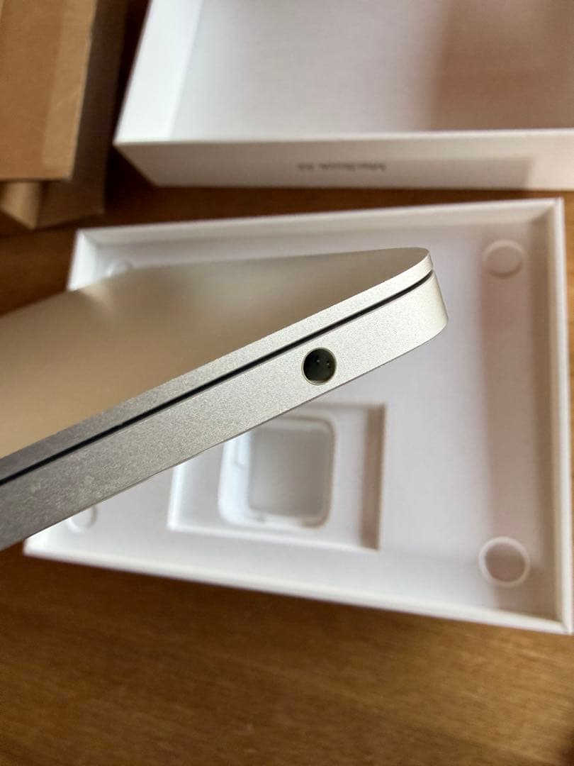 MacBook本体 MacBook Air M1 16GB 1TB SSD 13.3inch