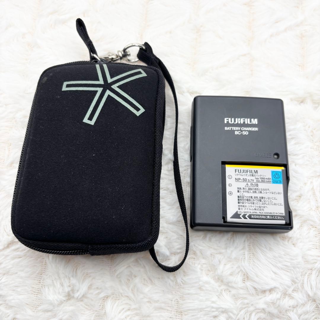 動作良好✨ FUJIFILM FinePix F100fd ブラック