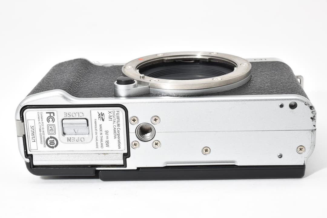 FUJIFILM X-M1 ボディ シルバー 0431