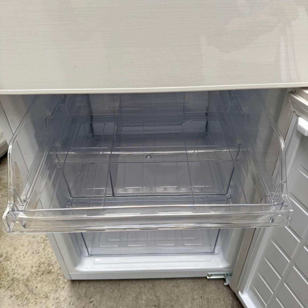 530⭐️送料取付無料★シャープ　冷蔵庫　大型　200L〜300L