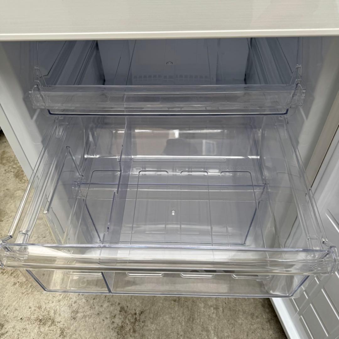 530⭐️送料取付無料★シャープ　冷蔵庫　大型　200L〜300L