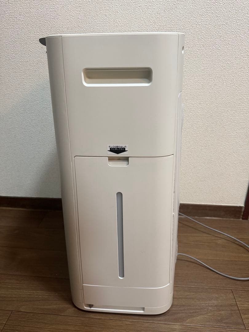 SHARPシャープ加湿空気清浄機 KI-JS70-W プラズマクラスター