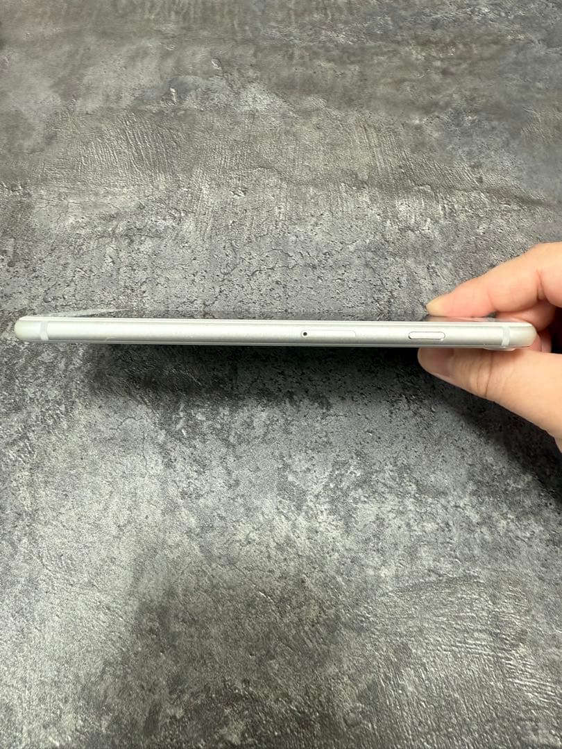iPhone8 Plus 256GB ホワイト ジャンク カメラ割れ