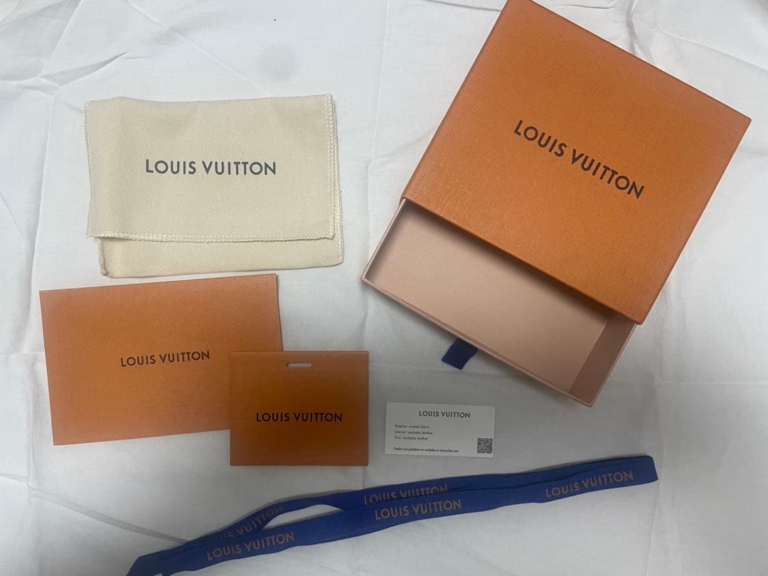 LOUIS VUITTON 等　ギフトボックス&ショッパーセット