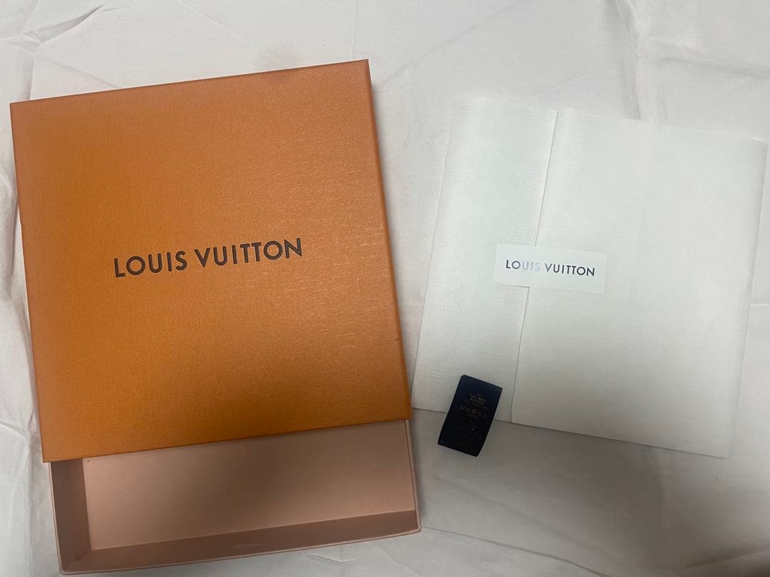 LOUIS VUITTON 等　ギフトボックス&ショッパーセット