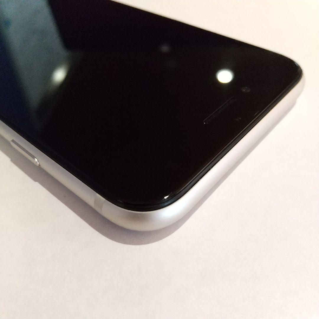 iPhone SE3 64Gb SIMフリー スターライト　白色　506121
