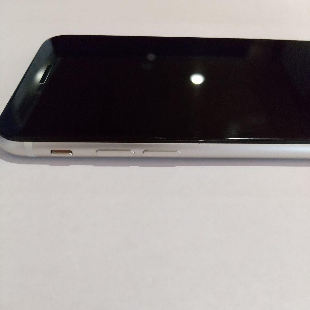 iPhone SE3 64Gb SIMフリー スターライト　白色　506121