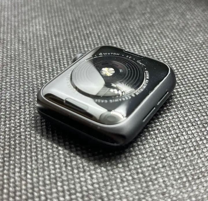 スマホアクセサリー Apple Watch se NIKE 40mm
