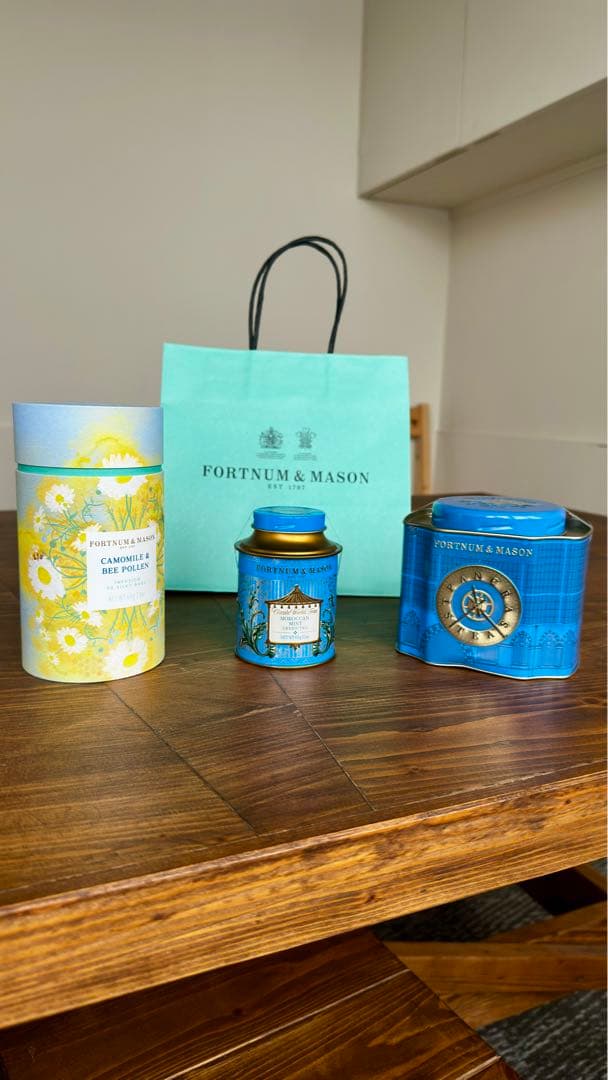 日本未発売 フォートナム&メイソン セント・パンクラス 紅茶缶