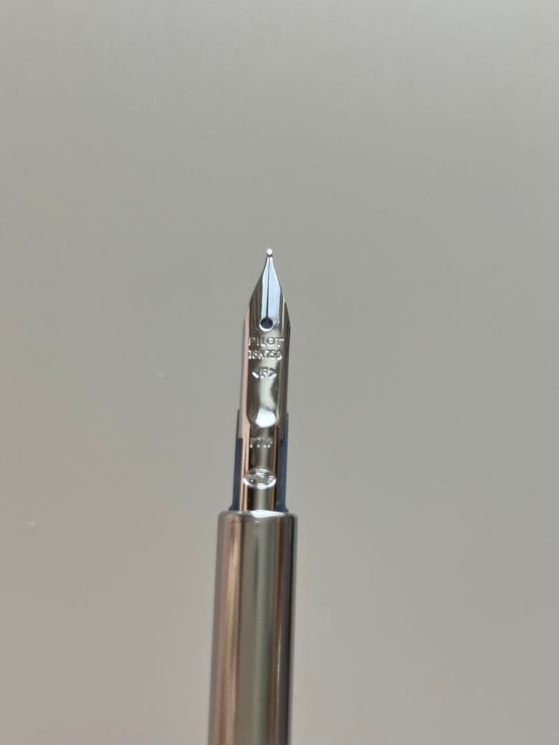 キャップレスデシモ　20カラーズ　細字(F) パイロット 万年筆