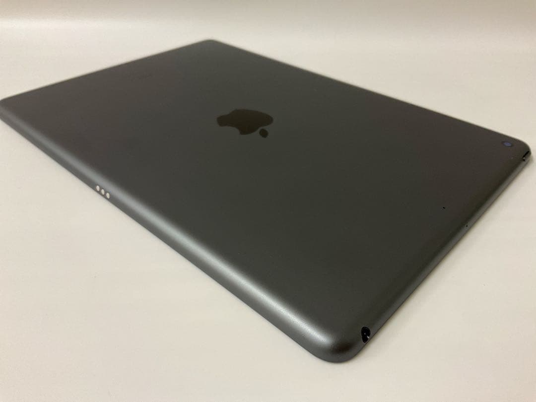 ★ IPAD 第8世代 89％★ 32GB Wifiモデル 【即日発送】