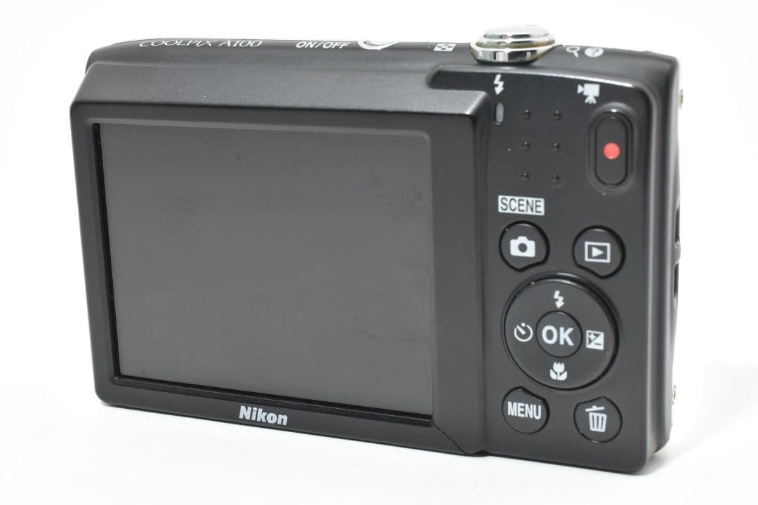 極美品　Nikon COOLPIX A100 ニコン デジカメ 動作確認済