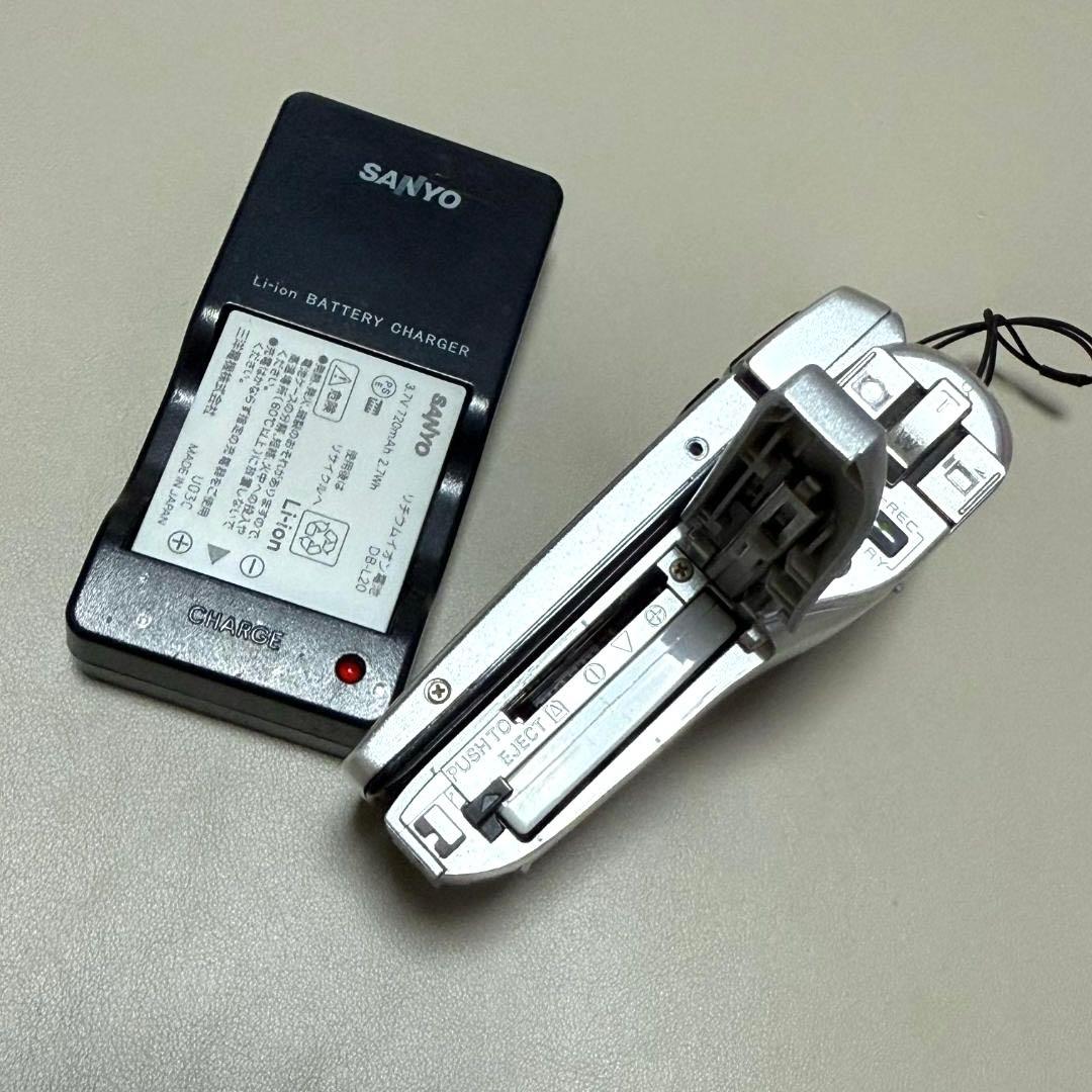 SANYO サンヨー Xacti DMX-CG6型 デジタルムービーカメラ
