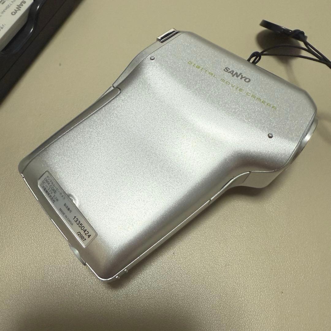 SANYO サンヨー Xacti DMX-CG6型 デジタルムービーカメラ