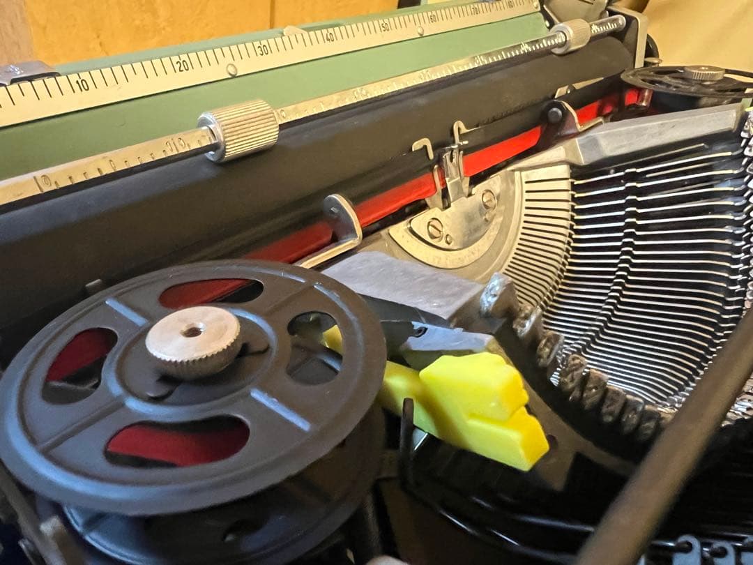 極美品 Olivetti Lettera 32 タイプライター ヴィンテージ