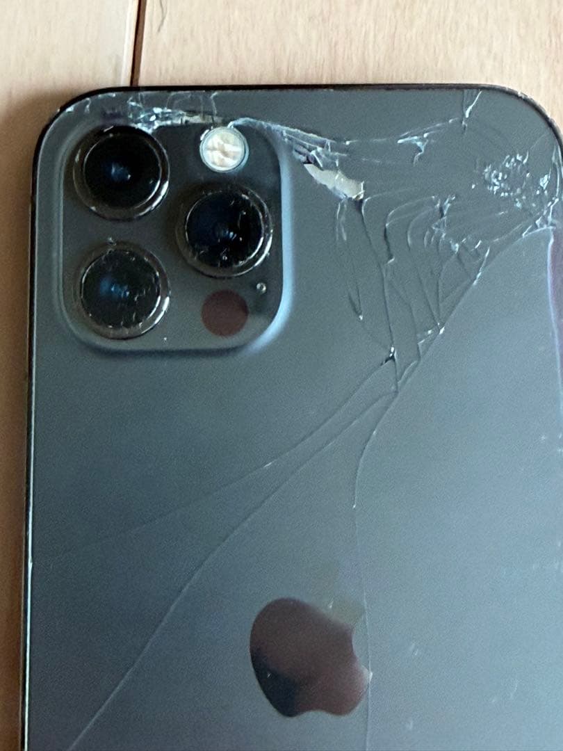 Apple iPhone 12 Pro 本体