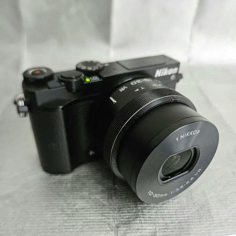 Nikon 1 J5 ミラーレス一眼カメラ