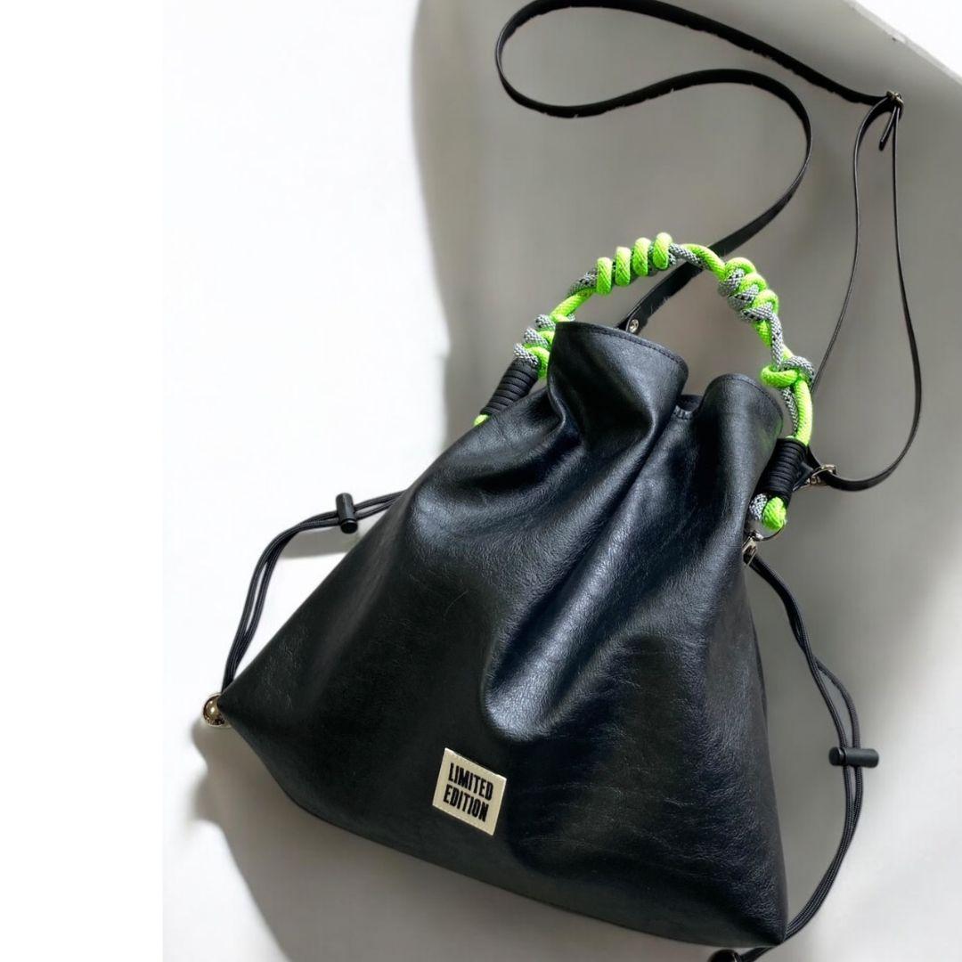 Drawstring bag／black
