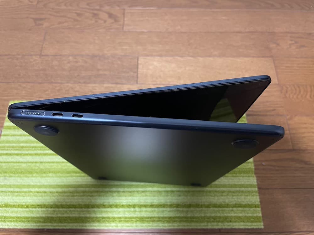 Macbook Air M2 8GB/256GB　起動しません