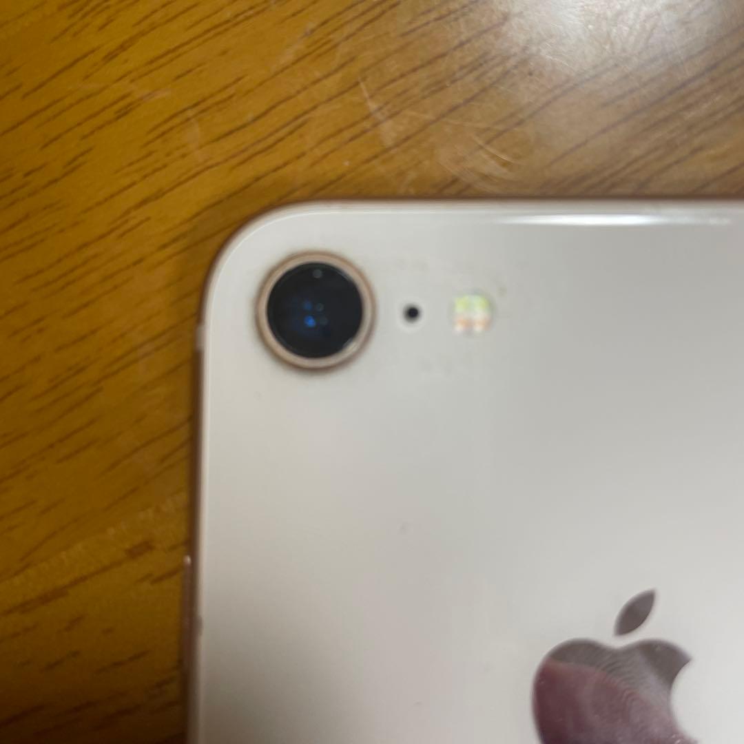 【３連休特別セール‼︎】《美品！》iPhone8 ホワイト　希少品