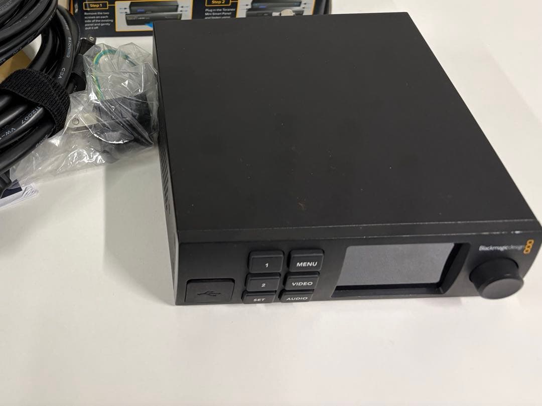 BlackmagicDesign Web Presenter フロントパネル付