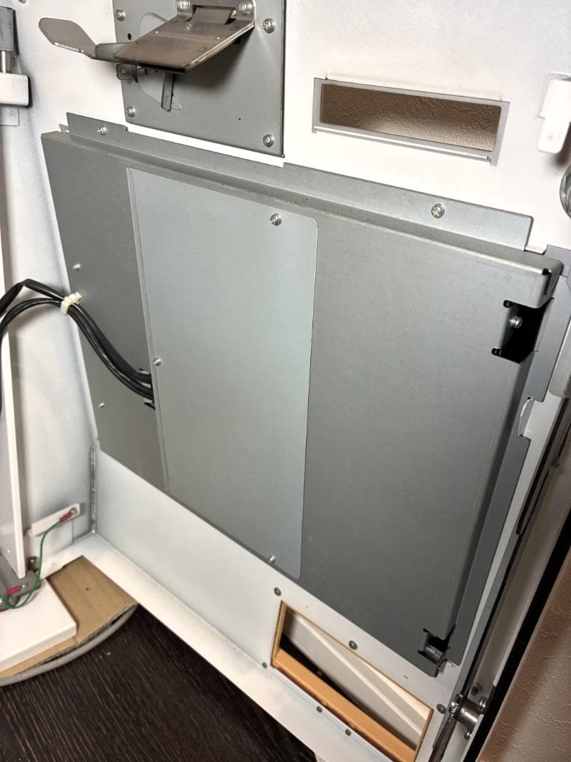 ■マミヤOP　タッチパネル式小型券売機　VMT-600■新500円・新紙幣対応済