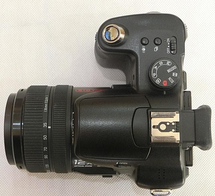 【Panasonic】LUMIX DMC-FZ50【1,010万画素】